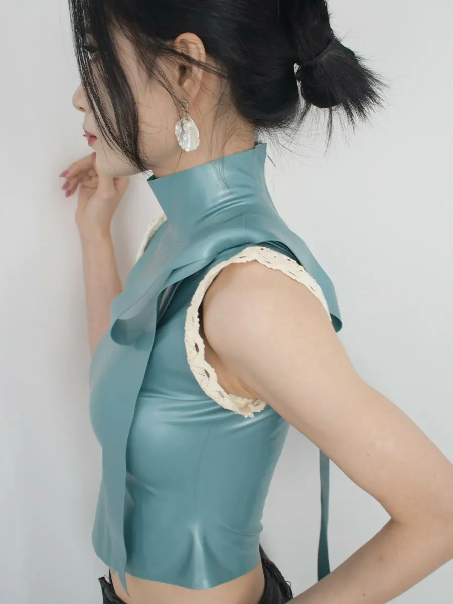 ZM16-5.webp Latex Bow Lace Vest Top