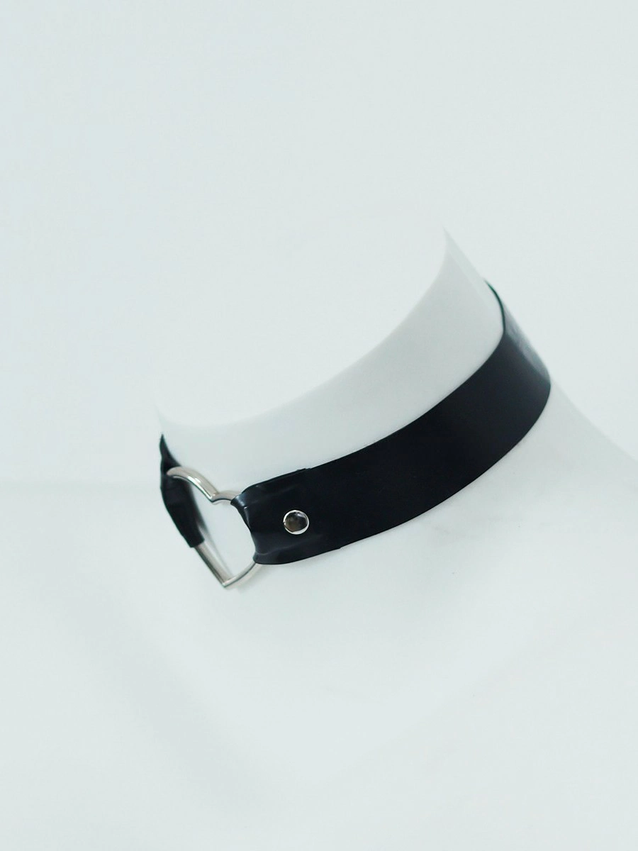 ZM88-2.webp Latex Black Choker with Silver Heart Ring