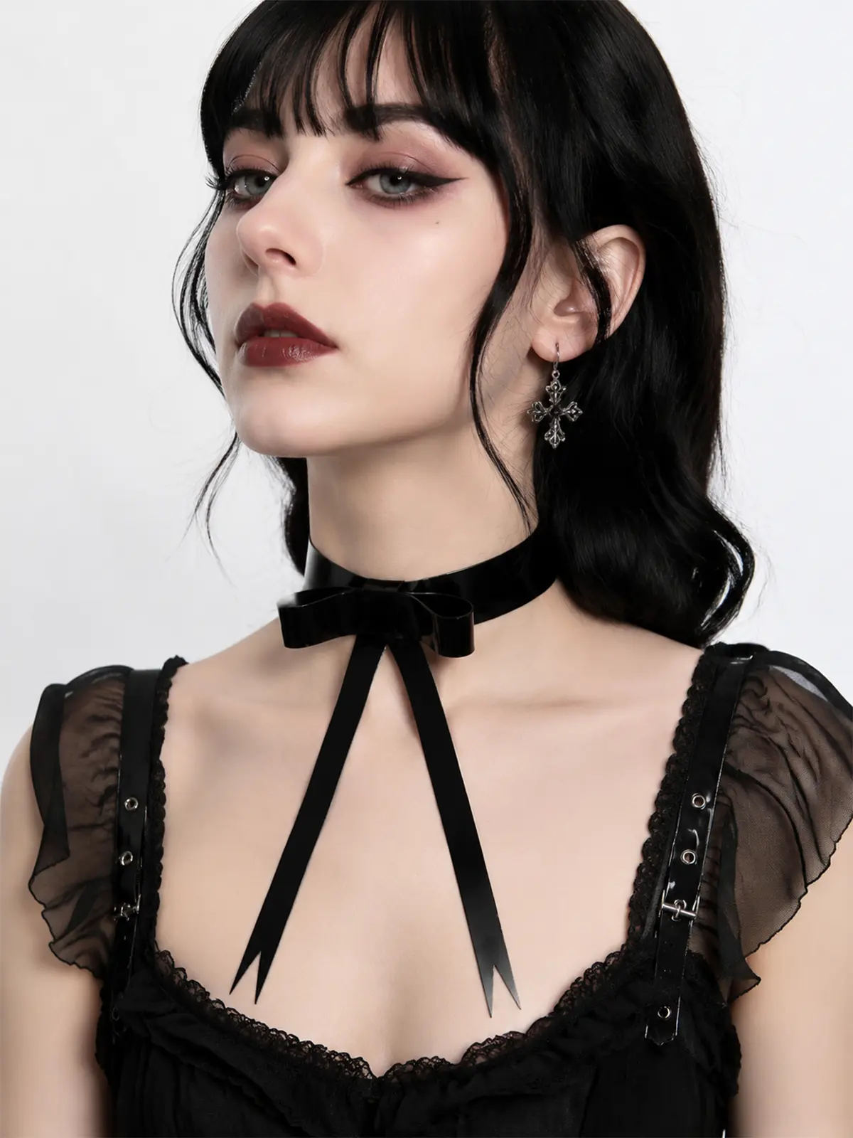 HJ2613-1.webp Latex bow choker collar with popper closure
